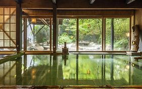 箱根強羅溫泉季熱水雪月花